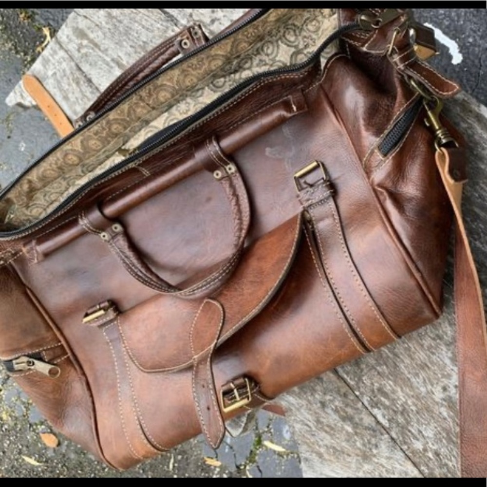 🔥NEW MOROCCAN 🇲🇦 MESSENGER
 BAG!! ~20”x8”x16”